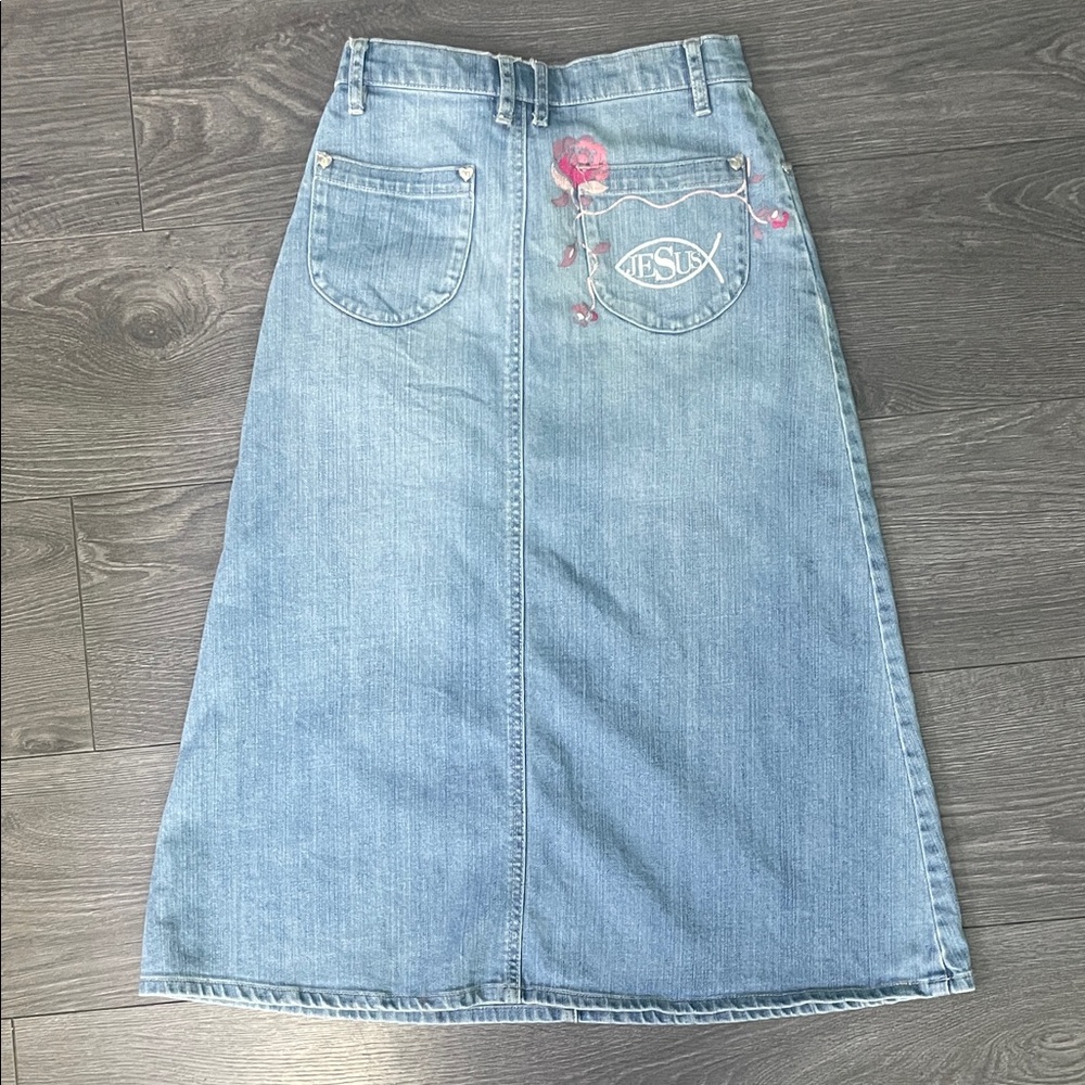 STYLE J Denim Blue Embroidered Women's Skirt